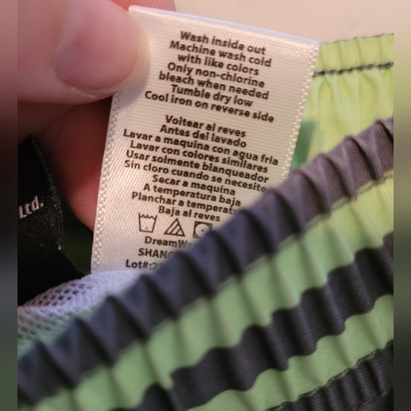 Star Wars Kids Rashguard Swim Set - Green and Gray Baby Yoda - Picture 12 of 12